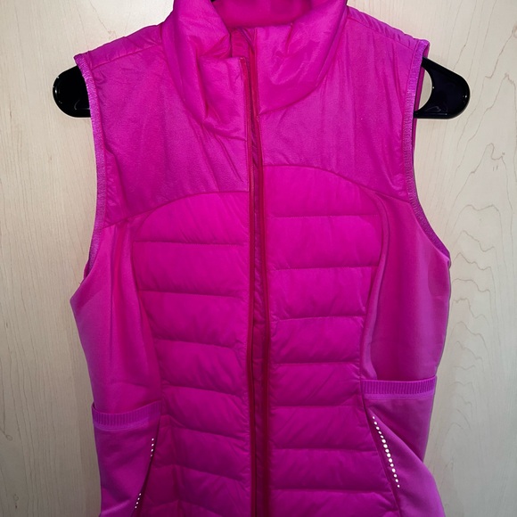 LULULEMON Women's Pink Puffer Vest - Picture 3 of 5